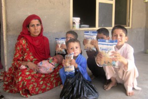 Afghanistan: Feeding Children in a War Zone