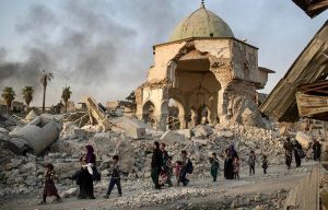 Iraq in rubble and citizens walking out